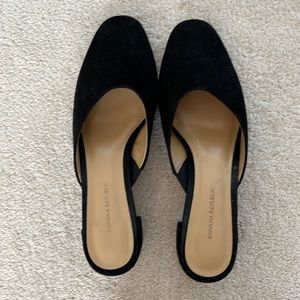 Banana Republic black suede block heel slides size 6.5